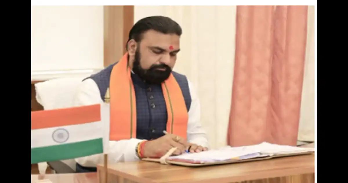 बिहार में सरकारी कर्मचारियों के लिए बायोमैट्रिक हाजिरी अनिवार्य, उपस्थिति के आधार पर मिलेगा वेतन
