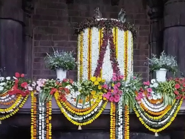 मप्र: सावन के पहले सोमवार पर शिवालयों में उमड़ा आस्था का सैलाब, जलाभिषेक को लंबी कतारें