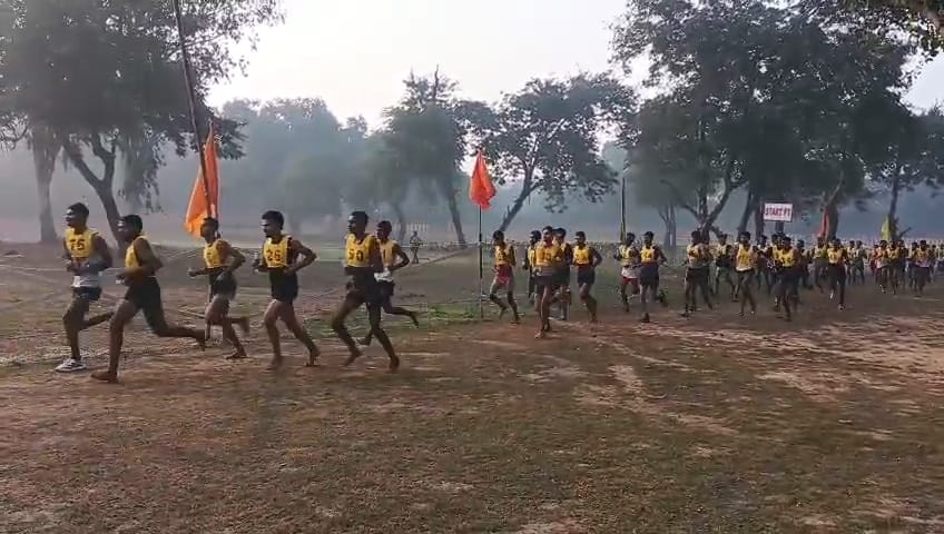 वाराणसी : अग्निवीर भर्ती रैली में गोरखपुर के अभ्यर्थियों ने दिखाया दम, दौड़ में 661 हुए पास