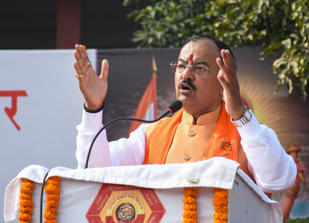 आवास, इलाज, अतिक्रमण और अवैध निर्माण के मामलों में केशव प्रसाद मौर्य ने तत्काल कार्रवाई के दिए निर्देश
