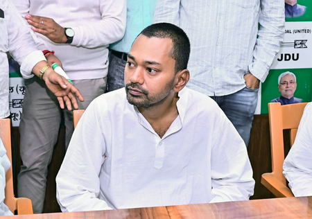 निशांत कुमार ने अधिकारियों के साथ की बैठक, बोले-बेहतर स्वास्थ्य सुविधा देने की कोशिश करेंगे