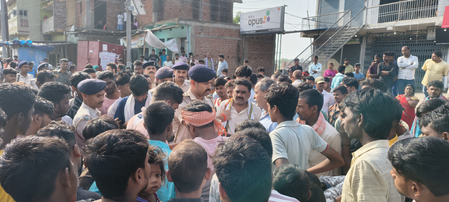 बिहार: भूमि विवाद में बेटों ने की मां की गला रेतकर हत्या, आरोपियों की गिरफ्तारी की मांग को लेकर हंगामा