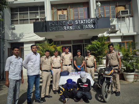 दिल्ली पुलिस ने दो सगे चोर भाइयों को दबोचा, चोरी का सामान बरामद