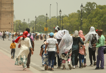दिल्ली-एनसीआर में तीन दिन हीट वेव अलर्ट, 29 मई से बदलेगा मौसम