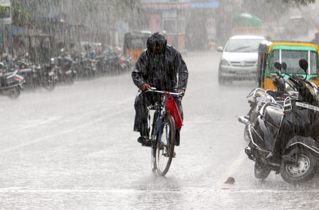 दिल्ली-एनसीआर में बारिश के बाद मौसम हुआ सुहावना, आईएमडी ने जारी किया अलर्ट