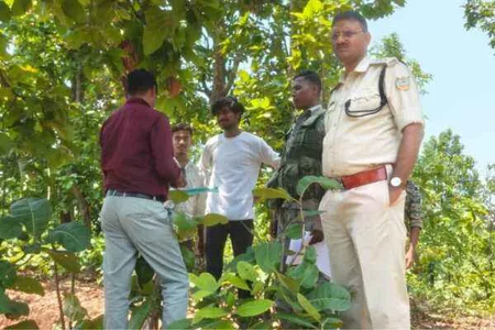 झारखंड : खूंटी में गैरेज संचालक को घर से अगवा कर पत्थर से कूचकर मार डाला