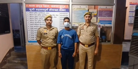 यूपी: व्यापारी के घर डकैती डालने वाला 50 हजार का इनामी बदमाश चढ़ा पुलिस के हत्थे