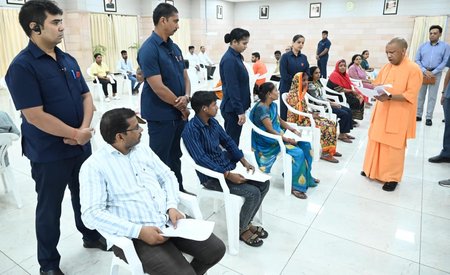 राजस्व मामलों के निस्तारण में देरी पर बोले सीएम योगी, समयसीमा के भीतर दिलाएं न्याय