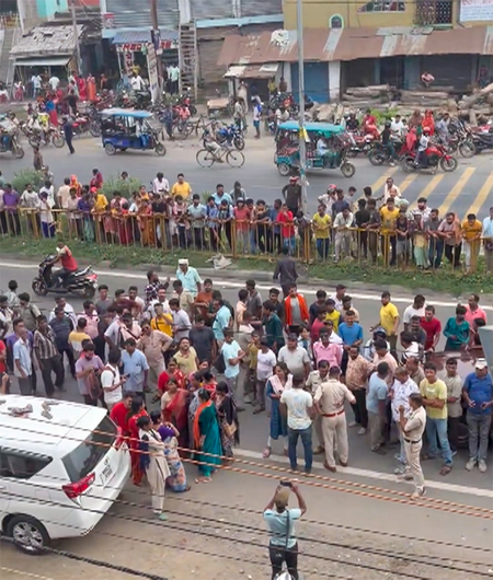 महुआ मोइत्रा पर अंडा फेंकने के मामले में समर्थन, सीपीआई(एम) ने घटना की निंदा की