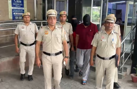 24 घंटे में लूटकांड का खुलासा, तीन आरोपी गिरफ्तार