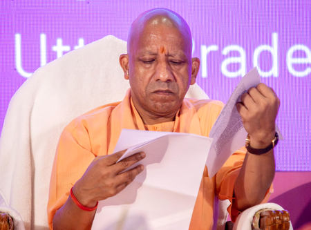 योगी सरकार का बड़ा प्रशासनिक फेरबदल