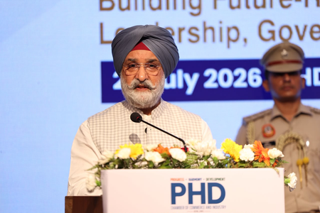 दिल्ली के स्कूलों की सुरक्षा होगी और मजबूत, एलजी ने आधुनिक दृष्टिकोण अपनाने पर दिया जोर