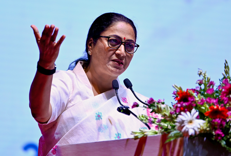 दिल्ली लक्ष्मी योजना को कैबिनेट की मंजूरी, रक्षाबंधन पर महिलाओं को मिलेंगे ₹2,500