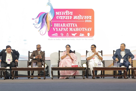 'स्वदेशी आत्मनिर्भर भारत का आत्मविश्वास', व्यापारियों के समर्थन में बोलीं सीएम रेखा गुप्ता