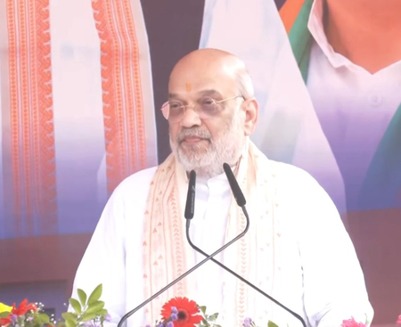 सिलीगुड़ी में अमित शाह का हमला, बोले- घुसपैठ रोकने के लिए बीएसएफ को जमीन जरूरी
