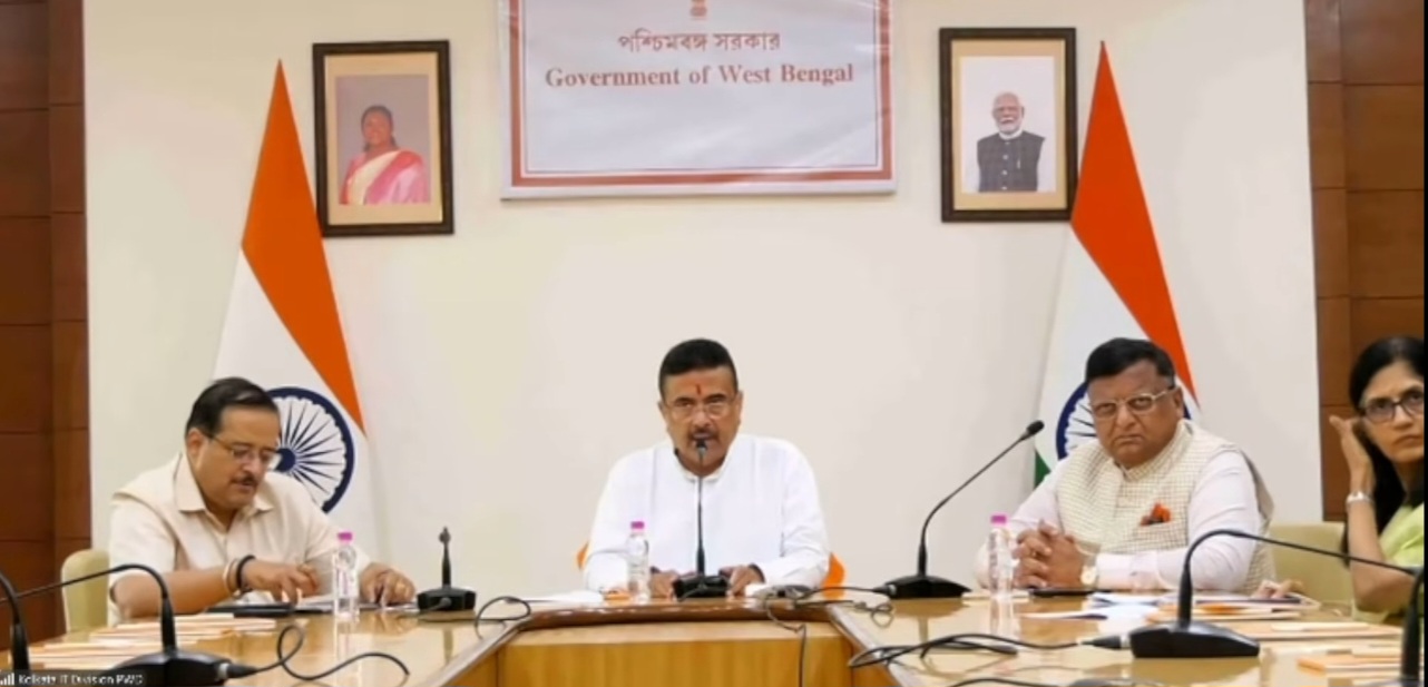 कोलकाता में वाटर मेट्रो की तैयारी, मुख्यमंत्री शुभेंदु ने की बड़ी घोषणा