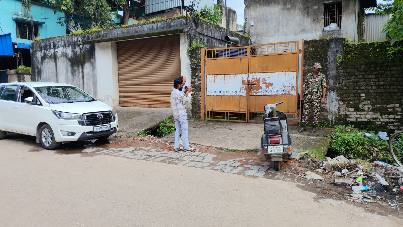 कोकर में ‘अखबार-ए-मशरिक’ के दफ्तर पर ED की दबिश, TMC सांसद नदीमुल हक से जुड़े मामले में सात ठिकानों पर छापेमारी