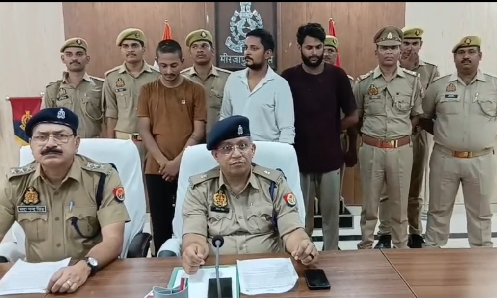 24 घंटे में स्वर्ण व्यवसायी लूटकांड का खुलासा, तीन बदमाश गिरफ्तार - लूटे गए आभूषण, बाइक व तमंचा बरामद