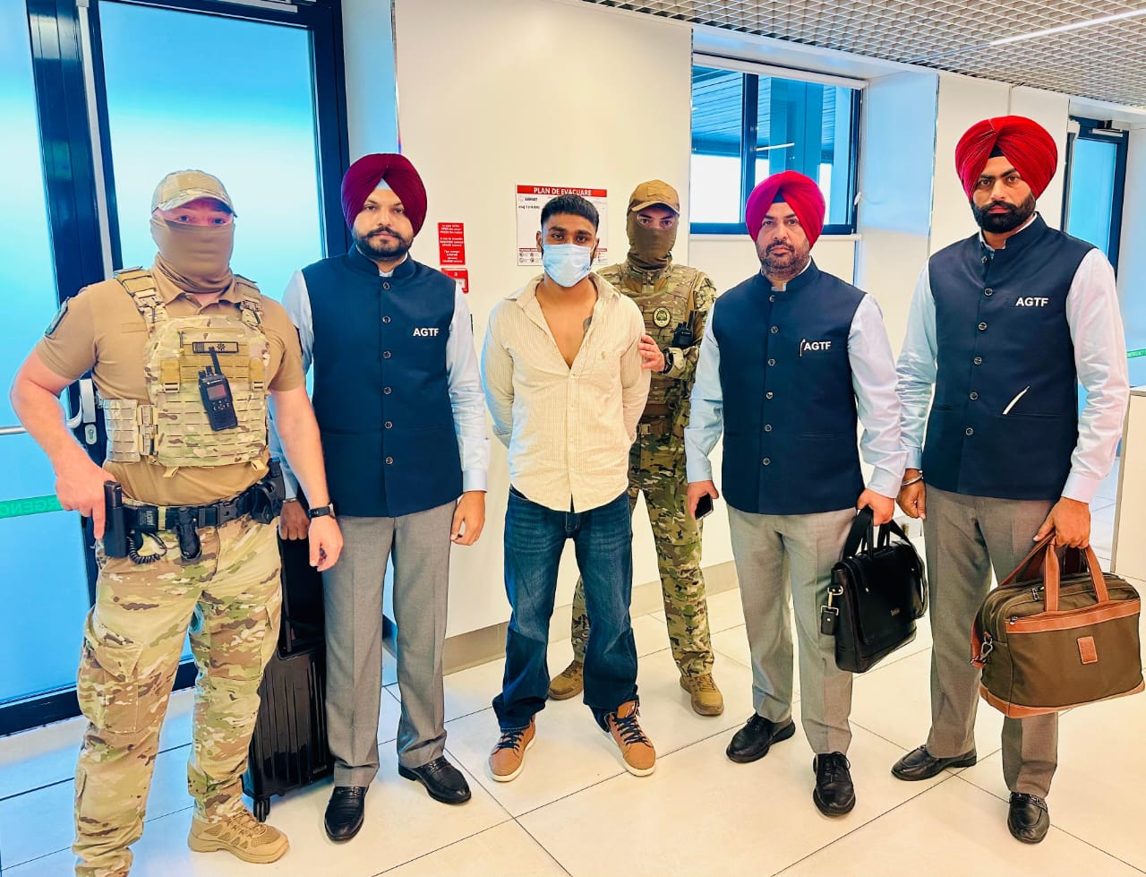 जग्गू गैंग पर पंजाब पुलिस की बड़ी कार्रवाई, मोल्दोवा से डिपोर्ट अमृत डालम गिरफ्तार