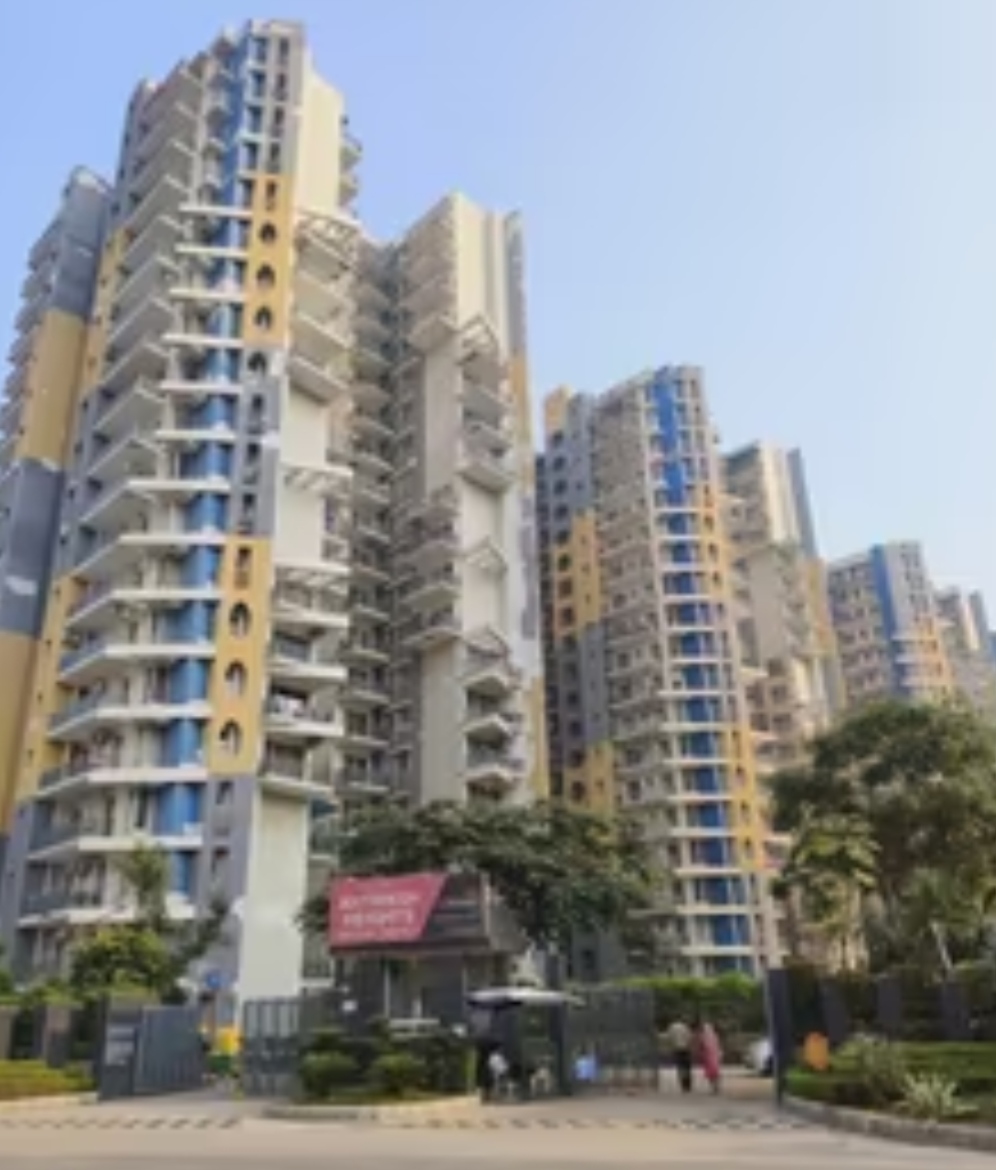 सेक्टर-84 की अंतरिक्ष सोसाइटी के फ्लैट में लगी आग