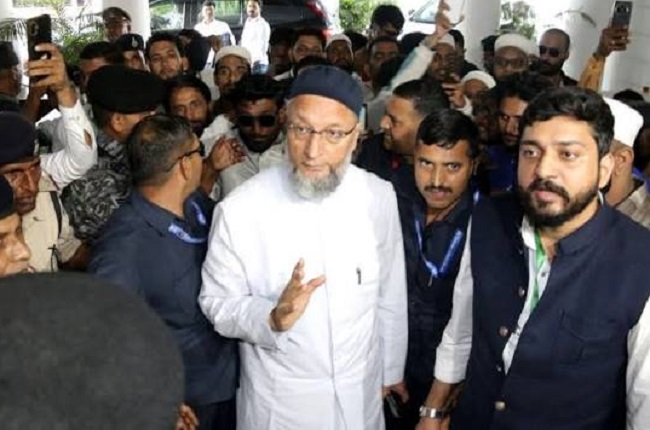 भोपाल में यूसीसी पर बोले ओवैसी, आदिवासियों की तरह मुस्लिमों के कानून की वकालत