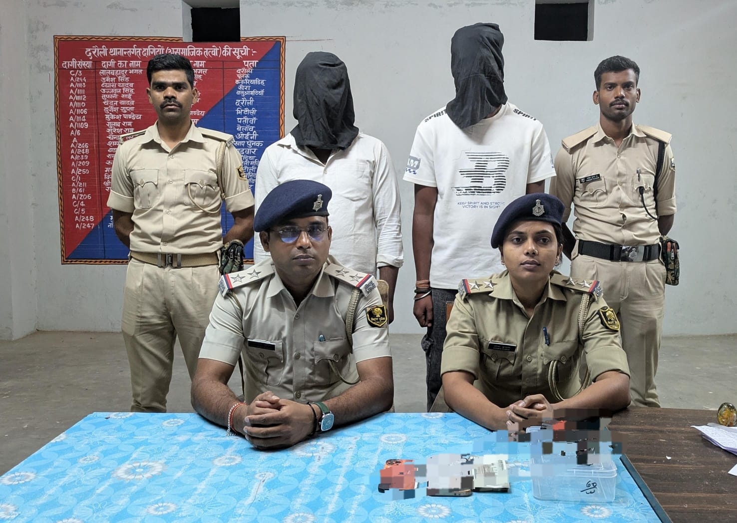 दरौली पुलिस ने हथियार के साथ दो तस्करों को किया गिरफ्तार