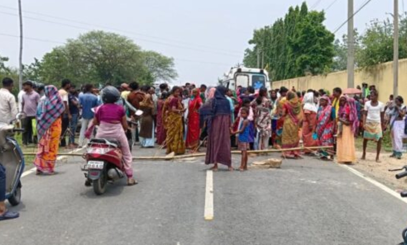 (अपडेट) सड़क हादसे में घायल शिक्षिका की मौत,आक्रोशित ग्रामीणों ने एनएच-320डी किया जाम