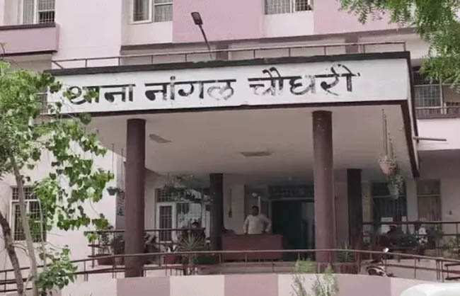 पानी भरने गई किशोरी से छेड़छाड़ के बाद दुष्कर्म का प्रयास, आरोपी फरार
