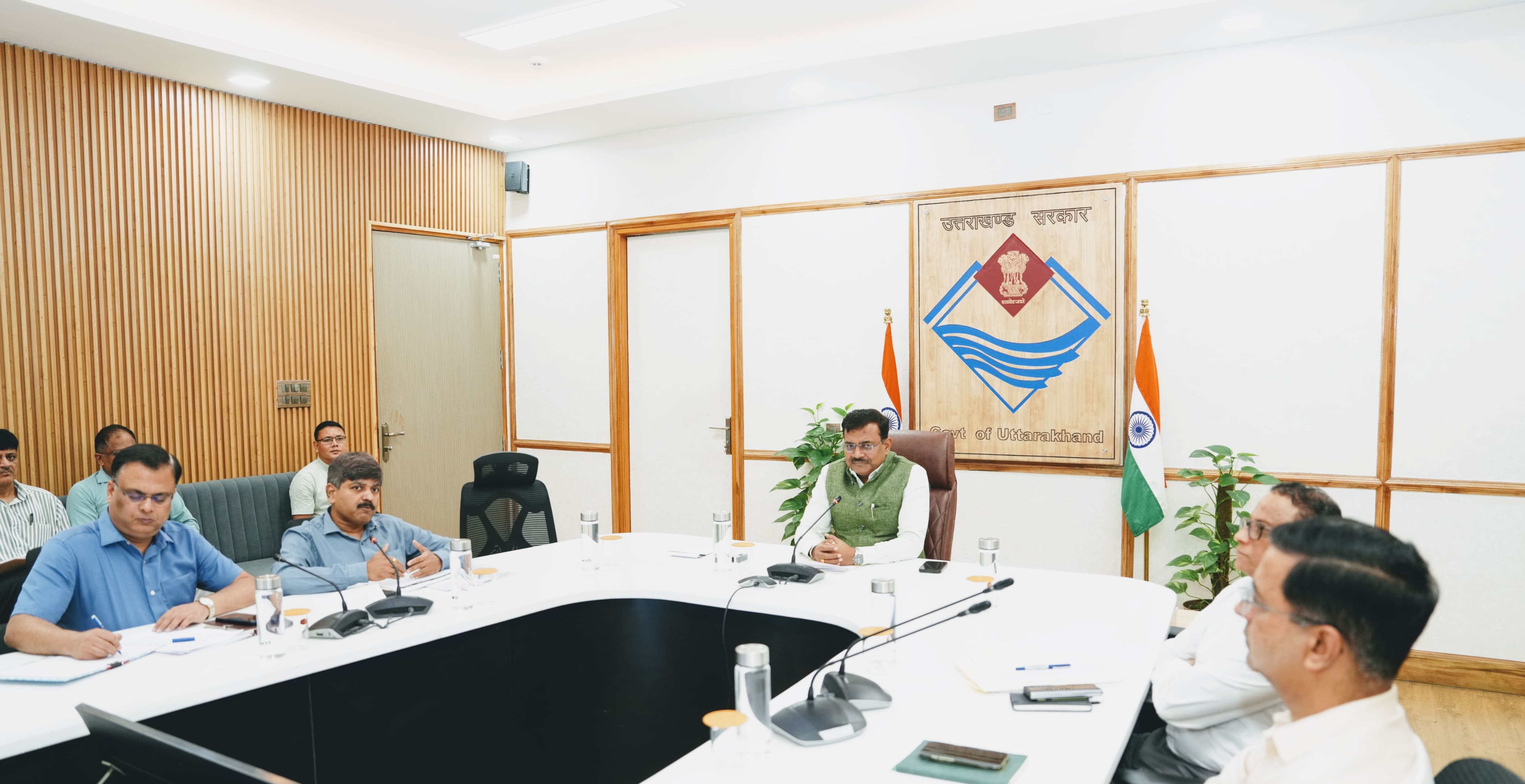 बाह्य सहायता परियोजनाओं पर मुख्य सचिव की समीक्षा, विकास कार्यों में तेजी लाने के निर्देश