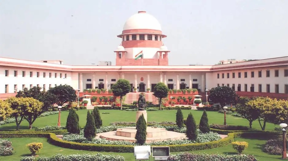 साकेत में इमारत गिरने के मामले पर सुप्रीम कोर्ट में स्टेटस रिपोर्ट दाखिल, एमिकस क्यूरी ने एमसीडी को दोषी ठहराया