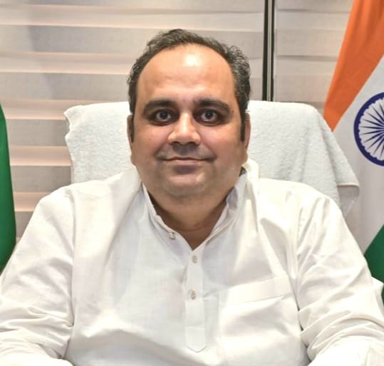 दिल्ली को 200 ईवी बसों और दिल्ली-करनाल बस सेवा की जल्द मिलेगी सौगात