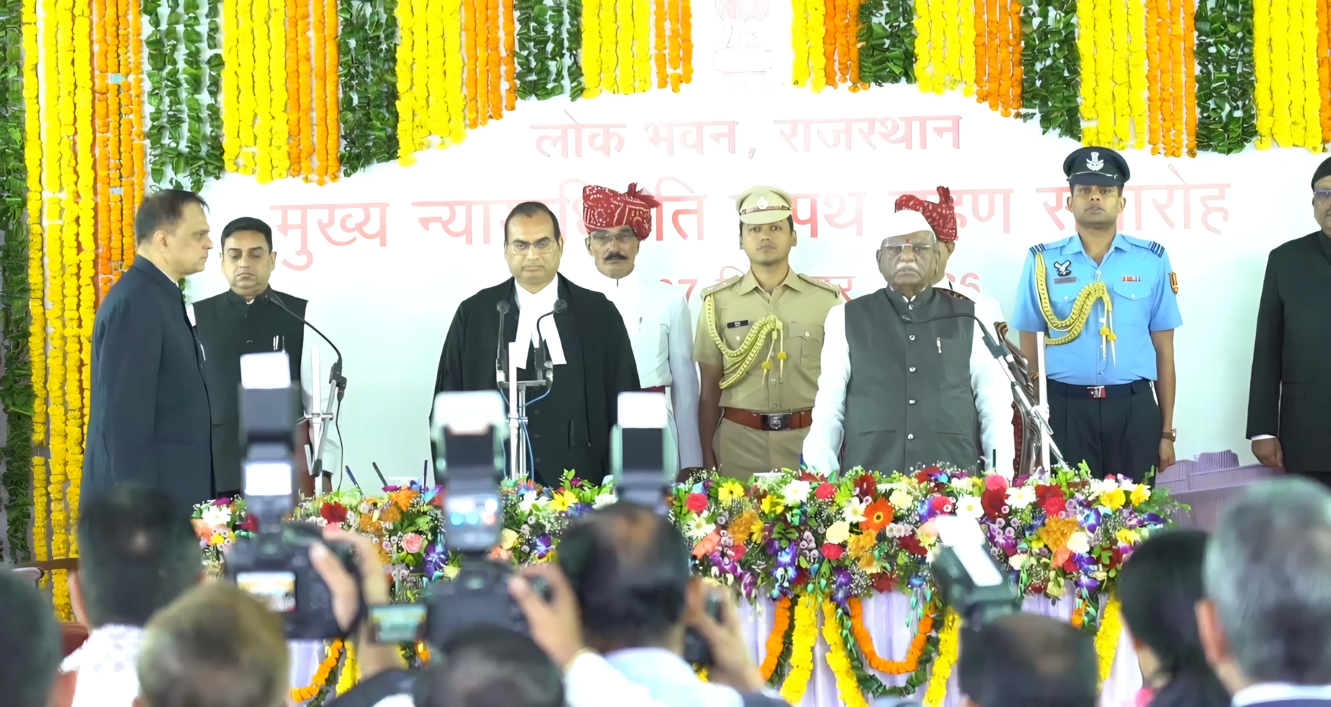 राजस्थान हाईकोर्ट के नए मुख्य न्यायाधीश बने जस्टिस संजय कुमार अग्रवाल, राज्यपाल हरिभाऊ बागडे ने दिलाई शपथ