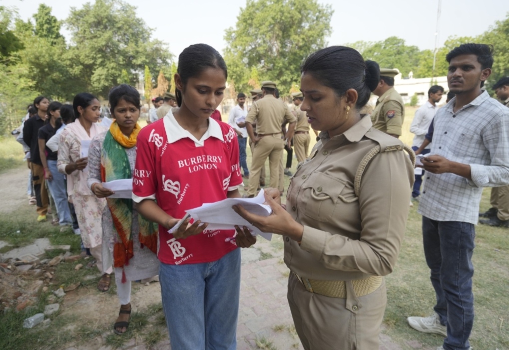 यूपी पुलिस भर्ती परीक्षा : पहले दिन सभी जिलों में शांतिपूर्ण परीक्षा संपन्न