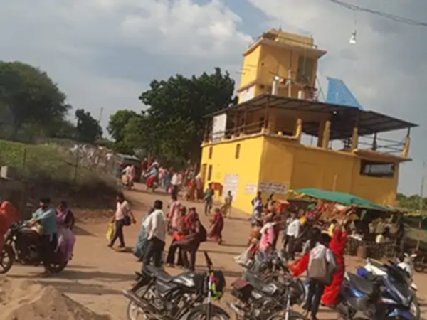 पिपरिया के सांडिया घाट पर लगा पूर्णिमा का मेला, 25 हजार श्रद्धालुओं ने लगाई नर्मदा में आस्था की डुबकी