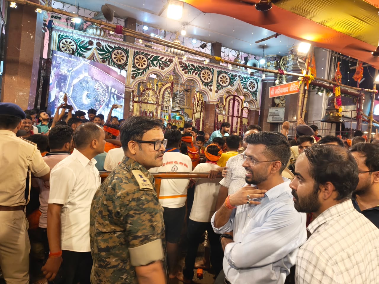 दूसरी सोमवारी पर गूंजा हर-हर महादेव, गरीबनाथ धाम में 3.5 लाख से ज्यादा श्रद्धालुओं ने किया जलाभिषेक