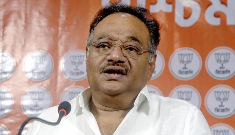 'दुर्गा पूजा को सिर्फ उत्सव बनाकर पेश किया गया', ममता सरकार पर बरसे शमीक भट्टाचार्य
