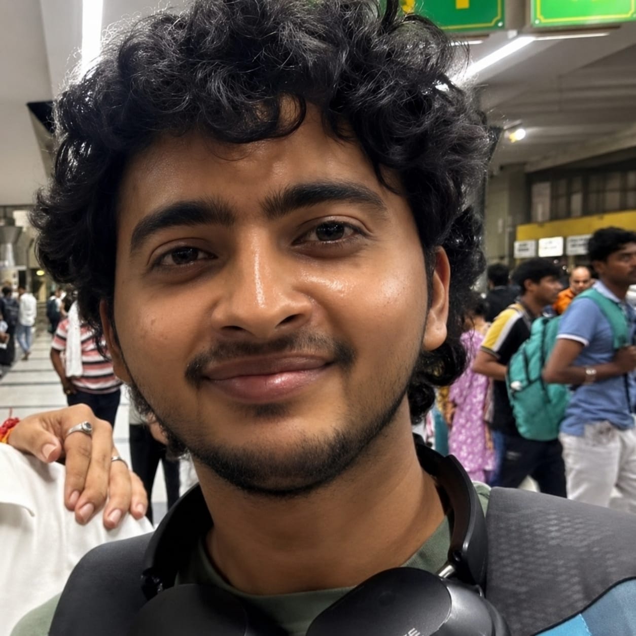लखनऊ अग्निकांड मे हरियाणा के सोनीपत के महिपुर गांव रहने वाले भविष्य शर्मा( 23) की भी मौत हो गई