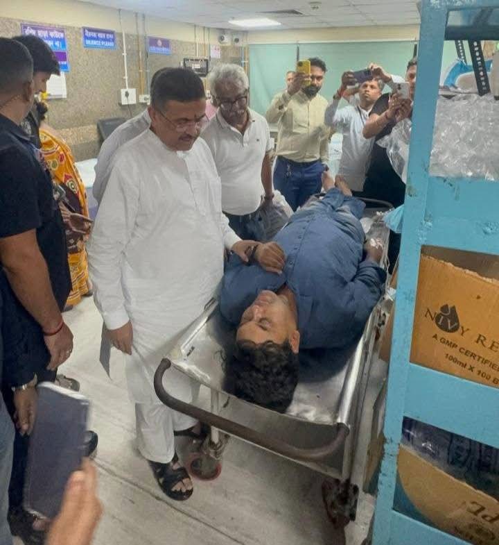 पत्रकारों पर हमले की शुभेंदु अधिकारी ने की निंदा, घायलों से की मुलाकात