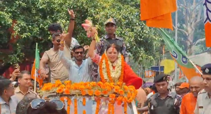 मंत्री अग्निमित्रा पाल ने धन्यवाद ज्ञापन यात्रा के दौरान जनता का आभार व्यक्त किया