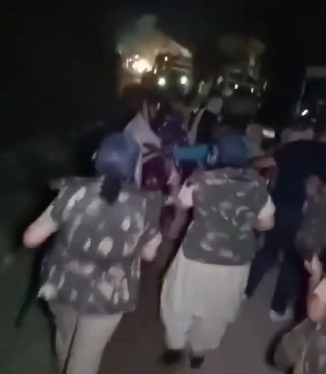 हिसार में भाखड़ा के पानी को लेकर बवाल, टी-प्वाइंट हटाने पहुंची प्रशासनिक टीम से ग्रामीणों की झड़प; आंसू गैस के गोले छोड़े