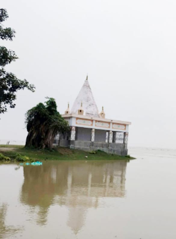 गंगा के तेज कटाव ने मिटाई 150 साल पुरानी निशानी, मालदा में शिव मंदिर नदी में समाया; इलाके में मचा हड़कंप