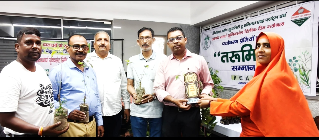 पर्यावरण संरक्षण और रक्तदान में योगदान देने वालों को मिला तरु मित्र सम्मान