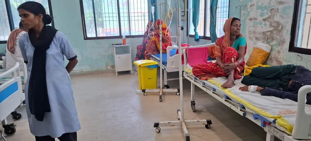 ठंडा पेय पीते ही परिवार के 4 लोगों की बिगड़ी तबीयत, दो बहनें बेहोश; गांव में मचा हड़कंप