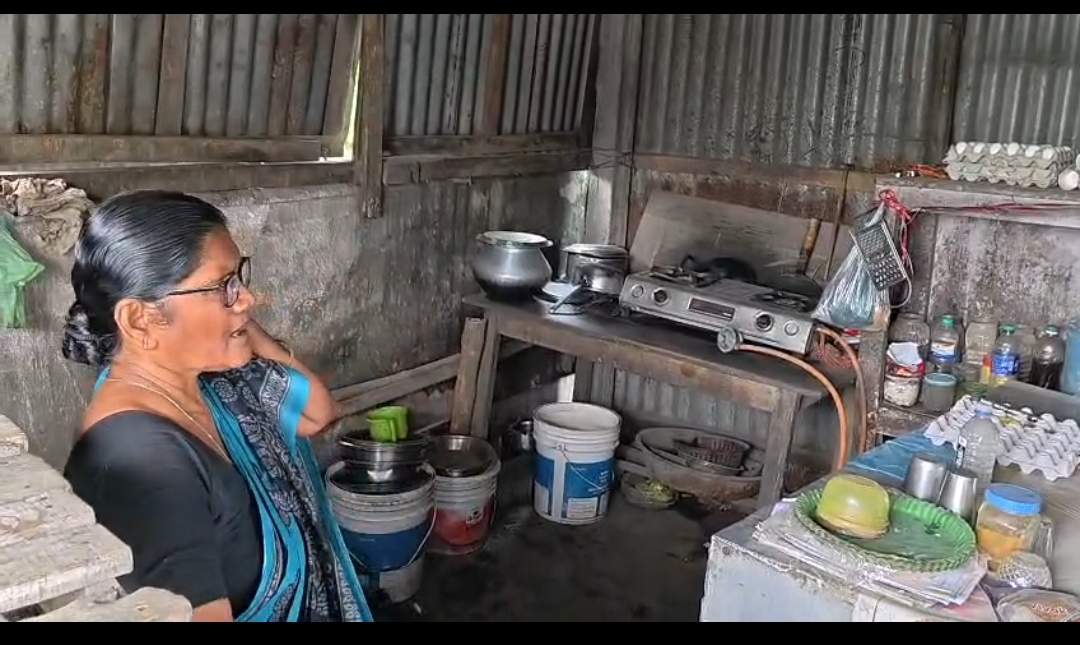 दुकान दो एलपीजी सिलेंडर चोरी, बीमार महिला की रोज़ी-रोटी पर संकट