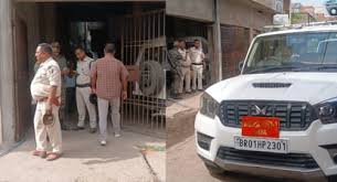 बिहार के गयाजी में पूर्व सांसद रंजीत सिंह के घर पर ड्रग विभाग की छापामारी