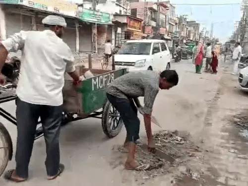 फरीदाबाद में 36 दिन बाद खत्म हुई सफाई कर्मचारियों की हड़ताल, काम पर लौटे कर्मचारी