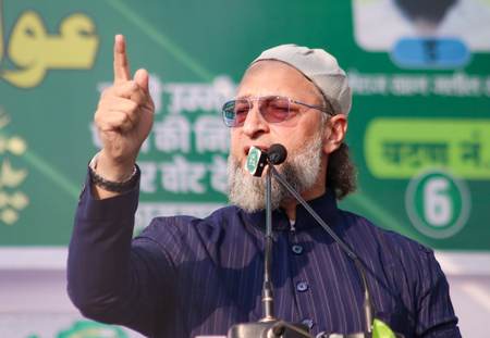 गठबंधन नहीं तो अकेले मैदान में उतरेंगे ओवैसी, यूपी की मुस्लिम बहुल सीटों पर नजर