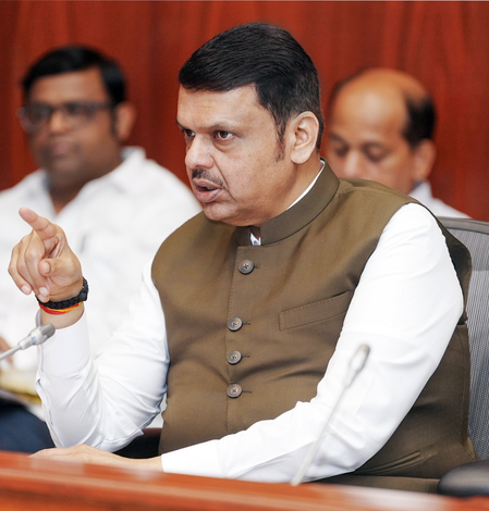 महाराष्ट्र में फडणवीस सरकार का बड़ा कदम, मंत्रियों-अधिकारियों के विदेश दौरे रद्द