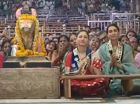 'भस्म आरती में शामिल हो पाना मेरा सौभाग्य', बाबा महाकाल के दरबार पहुंचीं तमन्ना भाटिया