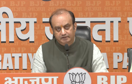 नीट परीक्षा से पहले छात्रों में भ्रम फैला रहे राहुल गांधी : सुधांशु त्रिवेदी
